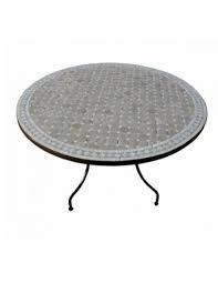 Il existe différentes formes, petites, grandes, de forme la table de jardin permet de prendre vos déjeuners, vos repas en famille, entre amis ou se détendre en prenant juste un verre. Table De Jardin Ronde Zellige Diam 140cm Avec Pied Fer Forge