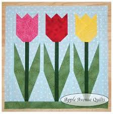 Lovely Mini Quilts For Every Month Of The Year Quilting Digest Paper Pieced Quilt Patterns Flower Quilts Calendar Quilts