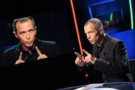 Le petit corps 2020 so, temporairement en orbite autour de la terre, est un bien un propulseur de la fusée de. Passion Question Pour Un Champion