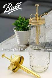 霧吹き メイソンジャーとお洒落な真鍮製のスプレー 大人のお洒落情報 0107 オシャレカタログ 霧吹き 霧吹き おしゃれ メイソンジャー