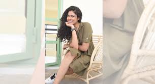 14.12.2021 · jathi ratnalu fame faria abdullah is roped in to dance alongside nagarjuna and naga chaitanya in the song. Theatre Made Everything Easy Says Faria Abdullah