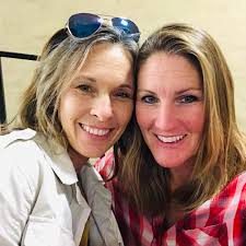 Amber Lillard's Instagram, Twitter & Facebook