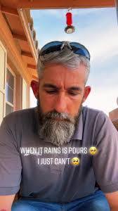 Suzanne Arnett's Instagram, Twitter & Facebook