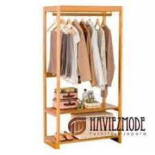 Hanger berbahan kayu pun sangat cocok digunakan untuk menggantung hanya saja, hanger dan gantungan baju kayu biasanya memiliki ukuran yang besar sehingga akan cukup memakan ruang di gantungan baju. Jual Rak Gantung Baju Kayu Murah Harga Terbaru 2021