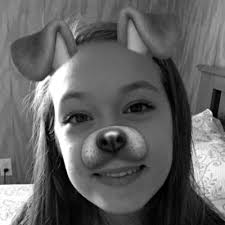 Ella Hager (@EllaOfficial2)