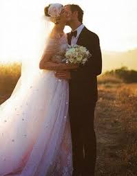 Wedding Of Anne Hathaway Adam Shulman Hochzeitsfeier Ideen Hochzeitsinspirationen Kleid Hochzeit