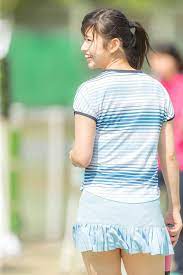 アイドル・女子アナ画像☆吟じます チーム8佐藤朱ちゃんの巨大なオパいが スマッシュしてる