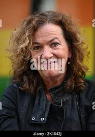 Annette Ernst's Instagram, Twitter & Facebook