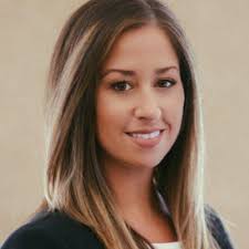 Kara Spinelli's Instagram, Twitter & Facebook