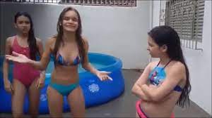 Maria clara brincando na piscina mc divertida youtube. Desafio Da Piscina Aruan 2017 Youtube