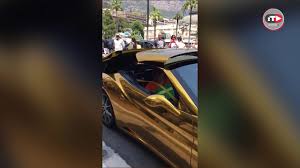 Para adquirirlo, es necesario contar por lo menos con dos vehículos ferrari, demostrar solvencia económica, que el país donde vaya a circular. El Hijo De Carlos Romero Deschamps En Montecarlo Youtube