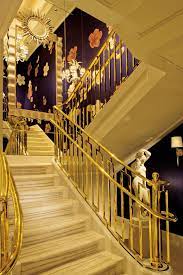 Traditional Staircase Hallway By Roger Thomas Via Archdigest Designfile Traditional Staircase Staircase Stair Railing Design
