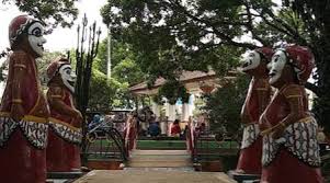 Jika kita berlibur atau sekedar mampir untuk melihat candi ini, kita bisa memastikan jika candi ini adalah candi dari agama hindu. 20 Tempat Wisata Di Temanggung Keren Dan Hits Tempat Wisata Indonesia