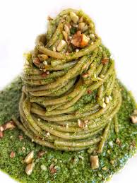 Io l'ho fatto nel mortaio ma si può fare nel mixer per una ricetta super veloce! Pasta Armando Spaghetti Con Pesto Di Rucola Mandorle E Pomodori