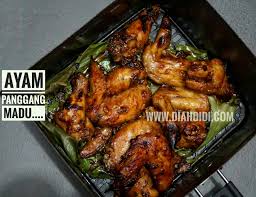 Karena saat memanggangnya ayam akan menyusut karena kandungan air dan lemaknya Diah Didi S Kitchen Ayam Panggang Madu