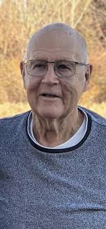 Linda Squire's Instagram, Twitter & Facebook