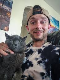 Jean Briese's Instagram, Twitter & Facebook