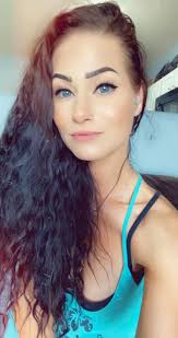 🌸 To Those Who Think Cancer Always Looks a Certain Way 🌸 A little  reminder for everyone: Not all cancer patients look weak, thin, or frail.  Some of us actually gain weight