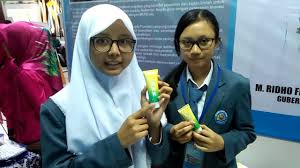 Siswa Sma N2 Bandar Lampung Membuat Pasta Gigi Dari Bahan Kulit Pisang Youtube