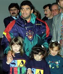 Cerca nel più grande indice di testi integrali mai esistito. Football Legend Diego Maradona Dies At 60