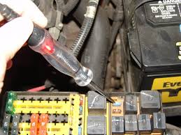 Where is the fuse box in my 2000 ford taurus. Sparky S Answers 2000 Ford Taurus A C Not Working Fuse 28 128 Blows