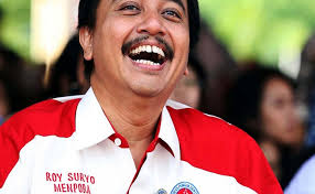 Sayang, harapan yg sempat dibuat media setahun lalu ini kontras dgn berita mengejutkan. Pernah Punya Jabatan Tinggi Hingga Jadi Menteri Roy Suryo Malah Mundur Dari Demokrat