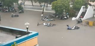 Hujan yang mengguyur wilayah semarang, jawa tengah sejak kemarin tak hanya menimbulkan banjir di. Memasuki Musim Hujan Beberapa Titik Di Semarang Banjir Rmoljateng Com