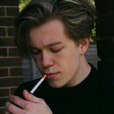 aaron mackay (@aaronmackaystan)