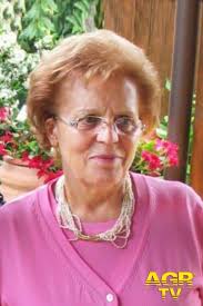 Ultimo saluto a mamma Rita, amore immenso e fiore tra i fiori