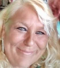 Michele Lynn's Instagram, Twitter & Facebook