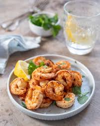 Coctel de camarones, a classic mexican shrimp cocktail with shrimp, tomatoes, hot sauce, celery, onion, cucumber and avocados. Ina Garten Appetizers Roasted Shrimp Cocktail Inagartenrecipes Inagarten Appetizerrecipes Seafood Recipes Food Network Recipes Ina Garten Appetizer
