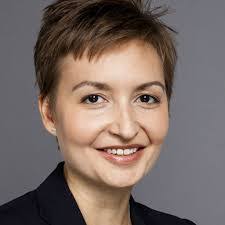 Linda Sperling's Instagram, Twitter & Facebook