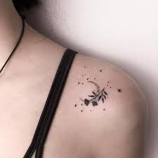 Tatuagem No Ombro Feminina Inspire Se Com Lindas Sugestoes Antes De Fazer A Sua Eu Total Desenhos de tatuagens femininas no ombro. tatuagem no ombro feminina inspire se