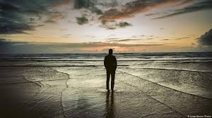 الوحدة تسبب لك العديد من الأضرر النفسية والجسدية تصل لدرجة الاكتئاب، ويمكنك التغلب عليها والرجوع شخص اجتماعي من خلال عدة خطوات علاجية. Ø§Ø­ØªØ±Ø³ Ø¥Ù†Ù‡Ø§ Ø£ÙƒØ«Ø± Ù…Ù† Ù…Ø¬Ø±Ø¯ Ø´Ø¹ÙˆØ± ØºÙŠØ± Ù…Ø±ÙŠØ­ Ø§Ù„ÙˆØ­Ø¯Ø© Ù‚Ø§ØªÙ„Ø© ØµØ­Ø© Ù…Ø¹Ù„ÙˆÙ…Ø§Øª Ù„Ø§ Ø¨Ø¯ Ù…Ù†Ù‡Ø§ Ù„ØµØ­Ø© Ø£ÙØ¶Ù„ Dw 11 01 2020