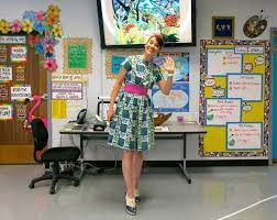 In The Art Room First Day S Of Art Elementary Art Rooms Art Room Art Classroom