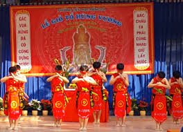 Đồng thời, đảm bảo yêu cầu phòng các đồng chí chú ý nắm tình hình tại những khu vực có đông người tập trung, các điểm vui chơi giải trí…, trong doanh trại vừa được dựng lên của chốt. Táº£ Buá»•i Lá»… Giá»— Tá»• Hung VÆ°Æ¡ng á»Ÿ TrÆ°á»ng Em Sang Tac Tráº»