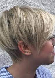 Hier hebben we 30 mooie korte kapsels voordames van 50+ verzameld die voor jou inspirerend kunnen zijn om een mooie look te bereiken waar je van hebt gedroomd! Pixie Hairstyles And Haircuts To Try In 2021 Kapsels Voor Kort Haar Fijn Haar Kapsels Kort Haar