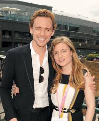 Sarah hiddleston who was born in england is a well known journalist in india. Tom Hiddleston And Emma Watson Was A Wedding Tom Hiddleston Kissed The Mysterious Brunette Wedding Tom Hiddleston And Emma Watson True Or False