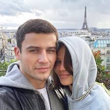 Звезда опубликовала фотографию в свадебном платье. Beremennaya Alesya Kafelnikova Vyshla Zamuzh Za Georgiya Petrishina Hello Russia