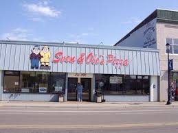 Sven Ole S Pizza In Grand Marais Mn Really Good Pizza Minnesota Life North Shore Minnesota Grand Marais