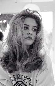 Clueless Hair Styles 90s Hairstyles Aesthetic Hair