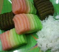 This simple kuih lepat ubi kayu is one of my childhood favorite cakes or kuih. 5 Aneka Olahan Singkong Favorit Di Indonesia Katalog Kuliner