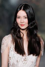 Hugely popular among korean celebrities, see copper highlights on natural black hair can end up looking like tiger stripes, but this. Jet Black Hair Color Hacks Styles For Asian Hair