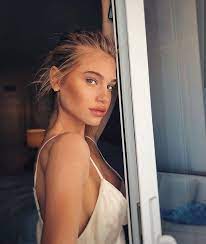 See more ideas about meredith mickelson, meredith, hair beauty. Meredith Mickelson Wiki 2021 Net Worth Height Weight Relationship Full Biography Pop Slider