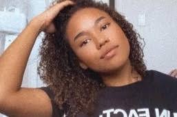 Isabella Dion's Instagram, Twitter & Facebook