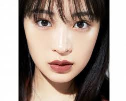 広瀬すず 河北裕介 ローラメルシエの赤みブラウンリップで かっこいい色気 が出現 美的 com 河北メイク 河北裕介 広瀬すず メイク