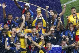 Rusia sebagai tuan rumah, prancis jadi juara, dan ada beberapa momen unik dan aneh yang sulit dilupakan. Adil Rami Putuskan Pensiun Usai Prancis Juara Dunia Republika Online