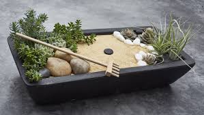 21 Beautiful Zen Garden Ideas 2019 Zengarden Miniature Backyard Diy Landscape Zen Garden Diy Mini Zen Garden Indoor Zen Garden