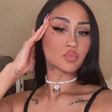 Jazmine Chavez's Instagram, Twitter & Facebook