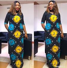 Voir plus d'idées sur le thème modele robe longue, modele robe, robe soirée longue. Pin By Moundoungou On Ankara Lace Bedazzled Latest African Fashion Dresses African Fashion Dresses African Attire